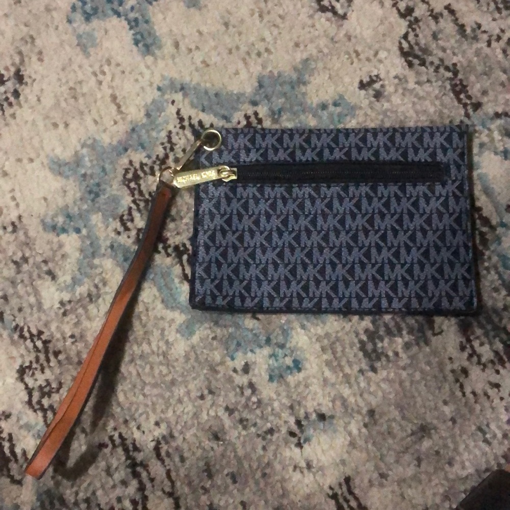 Michael Kors wristlet